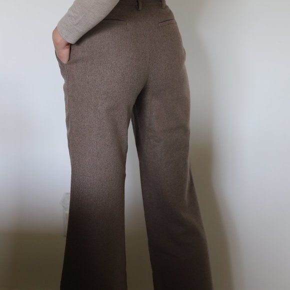 Light brown work slacks with pockets - Picture 3 of 5